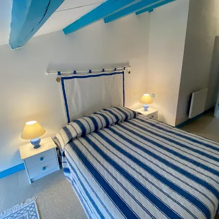 House Retaise With Garden Close To The Sea