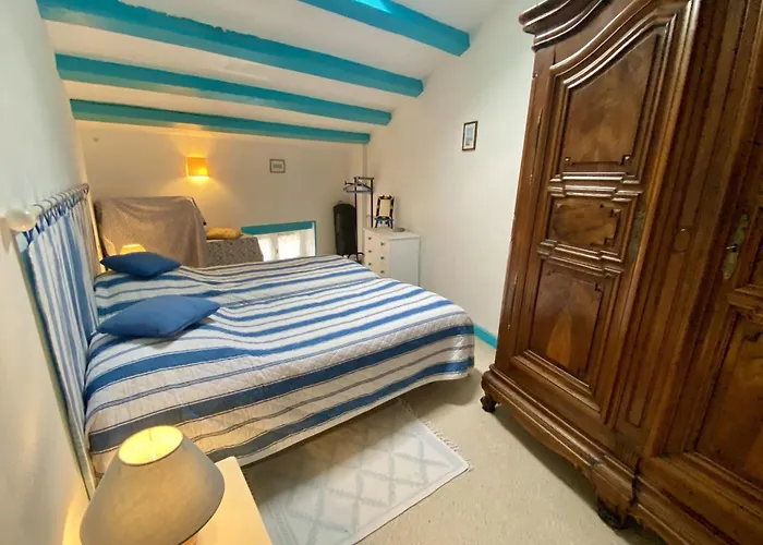 House Rétaise With Garden Close To The Sea